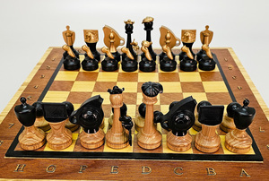 Шахматные фигуры Футбол (дуб и полимер)