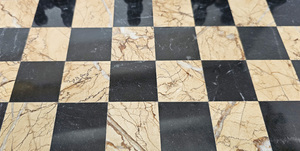 Шахматы Гром и гроза (розовая и чёрная яшма, 38 на 38 см)