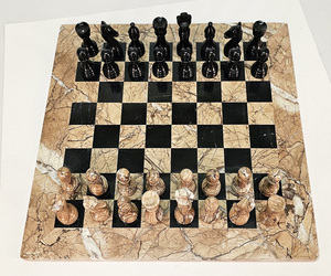 Шахматы Гром и гроза (розовая и чёрная яшма, 38 на 38 см)