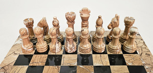 Шахматы Гром и гроза (розовая и чёрная яшма, 31 на 31 см)