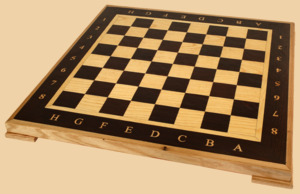 Шахматная доска нескладная Амбассадор, венге и ясень (окантовка венге, клетка 4,5 см)