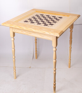 Стол шахматный без фигур Гамбит (светлый, без ящиков для фигур, резные ножки)