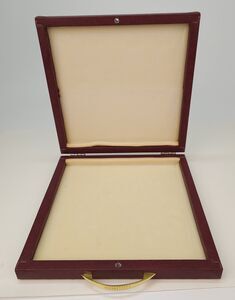 Кейс Презент (36 на 36 см)