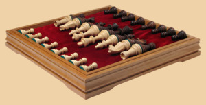 Шахматы Стильные (бархатный ложемент, чёрная яшма-дуб, доска 30 на 30 см)