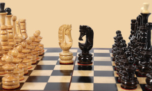 Шахматы Идея (классические фигуры, дуб)