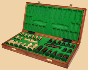 Шахматы Стаунтон №4 (махагон)