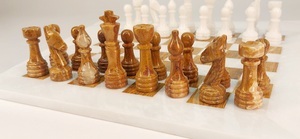 Шахматы Восход (красная яшма и мрамор, 40 на 40 см)