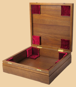 Ларец для шахмат Селенус (массив дуба)