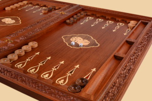 Стол шахматы-нарды Страдивари (массив красного дерева, с нишей под фигуры)