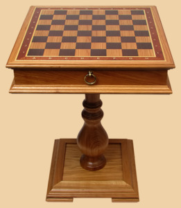 Стол шахматный Императорский (массив дуба, с ящиками для фигур)