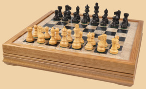 Шахматы Новая волна (бархатный ложемент, чёрная яшма-дуб, доска 40 на 40 см)