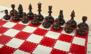 Шахматы Сакура (бело-красное поле, натуральная кожа)