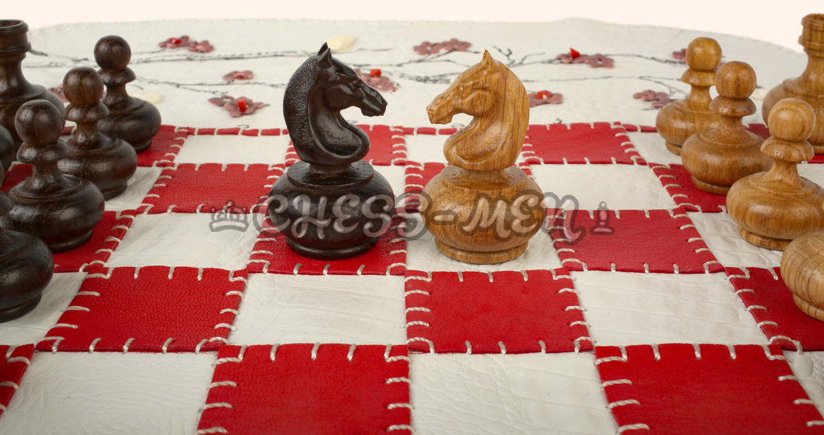 Шахматы Сакура (бело-красное поле, натуральная кожа)