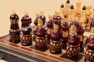 Шахматы Багратион (американский орех, клетка 5 см)