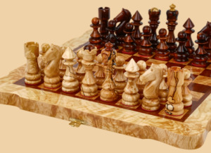 Шахматы Барокко (берёзовый кап, малые, 18,5 на 37 см)