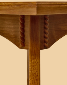 Стол шахматный Венеция (карельская берёза и корень ореха, без фигур и без ящиков для фигур)