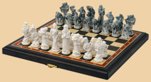 Шахматы Русские сказки (морёный дуб)