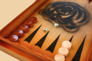 Шахматы, нарды, шашки Медведь (с классическими фигурами, большие)