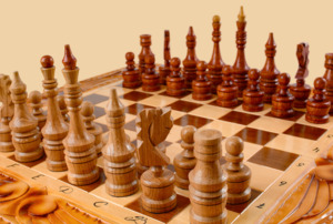 Шахматы, нарды, шашки Медведь (с классическими фигурами, большие)