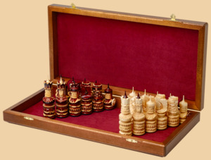 Шахматы Европа (доска из морёного дуба и ясеня, клетка 5 см)