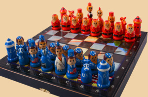 Шахматы Америка и СССР (с надписью на доске USSR - USA)