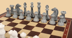 Шахматы в ларце Зимняя сказка (орех-ясень, клетка 4,5 см)