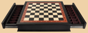 Шахматная доска в форме ларца Премиум (морёный дуб и ясень, ящики для фигур , клетка 4,5 см)
