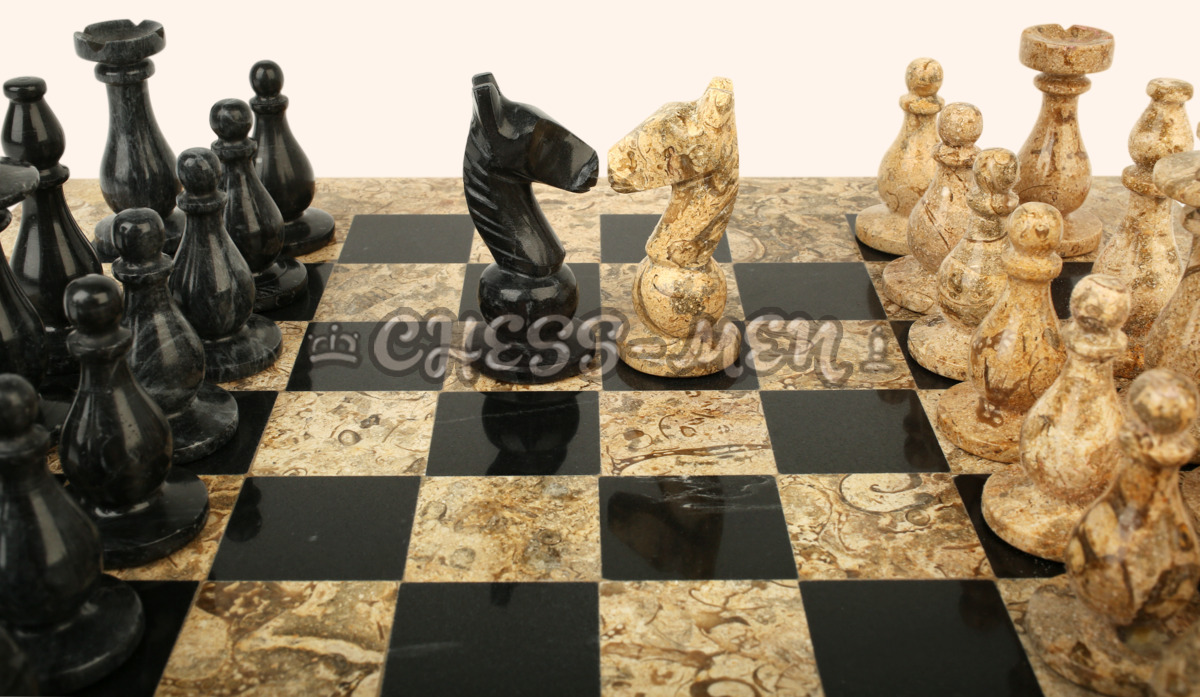 Шахматы Монарх Презент (чёрная яшма и ракушечник, 31 на 31 см)