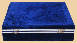 Шахматы Монарх Презент (чёрная яшма и ракушечник, 31 на 31 см)