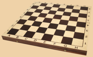 Шахматы Гроссмейстерские (чёрный цвет клеток, тонированная кромка, фигуры с утяжелителем)