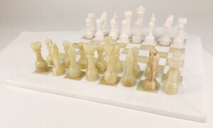 Шахматы Пальмира (оникс и мрамор, 38 на 38 см)