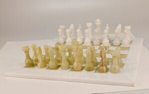 Шахматы Пальмира (оникс и мрамор, 38 на 38 см)