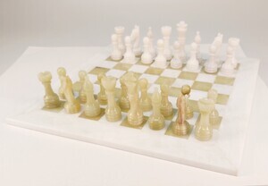 Шахматы Пальмира (оникс и мрамор, 38 на 38 см)