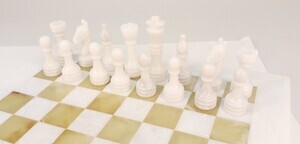 Шахматы Пальмира (оникс и мрамор, 38 на 38 см)