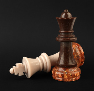 Шахматные фигуры Дебют коричневые (с медной поталью и блёстками, полимер)