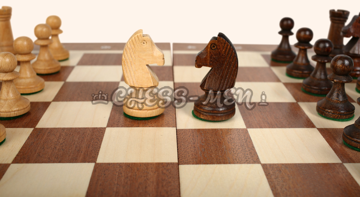 Шахматы Стаунтон №4 (махагон)