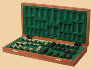 Шахматы Стаунтон №4 (махагон)