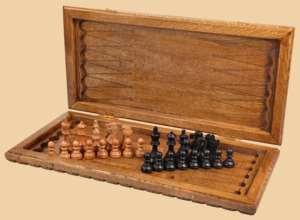 Шахматы, нарды, шашки Стражи (тёмные, большие)